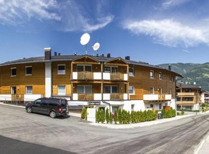 & Family - Adler Apartment *
